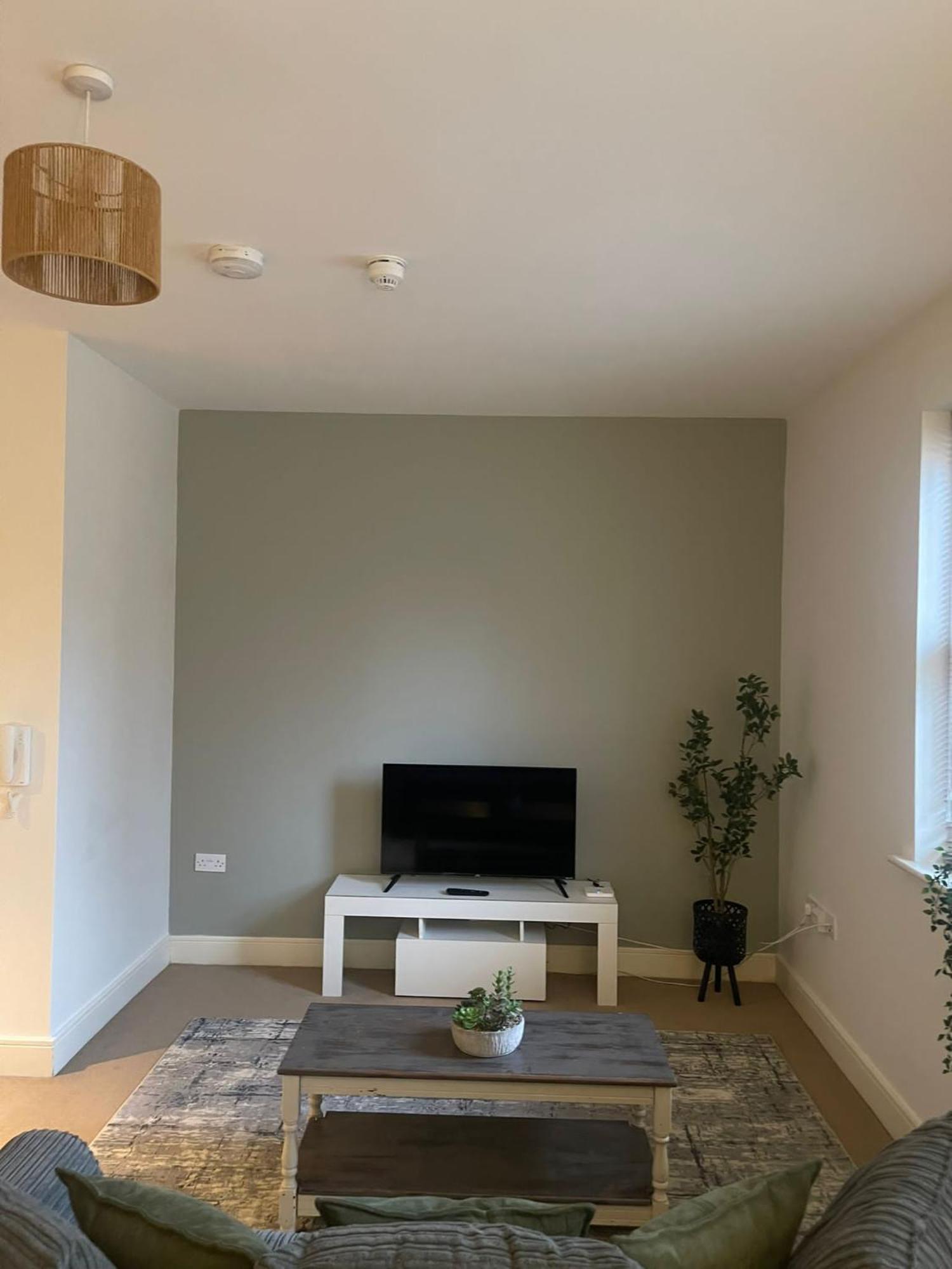 #St Georges Court By Derbnb, Spacious 2 Bedroom Apartments, Free Parking, Wi-Fi, Netflix & Within Walking Distance Of The City Centre Derby Eksteriør billede