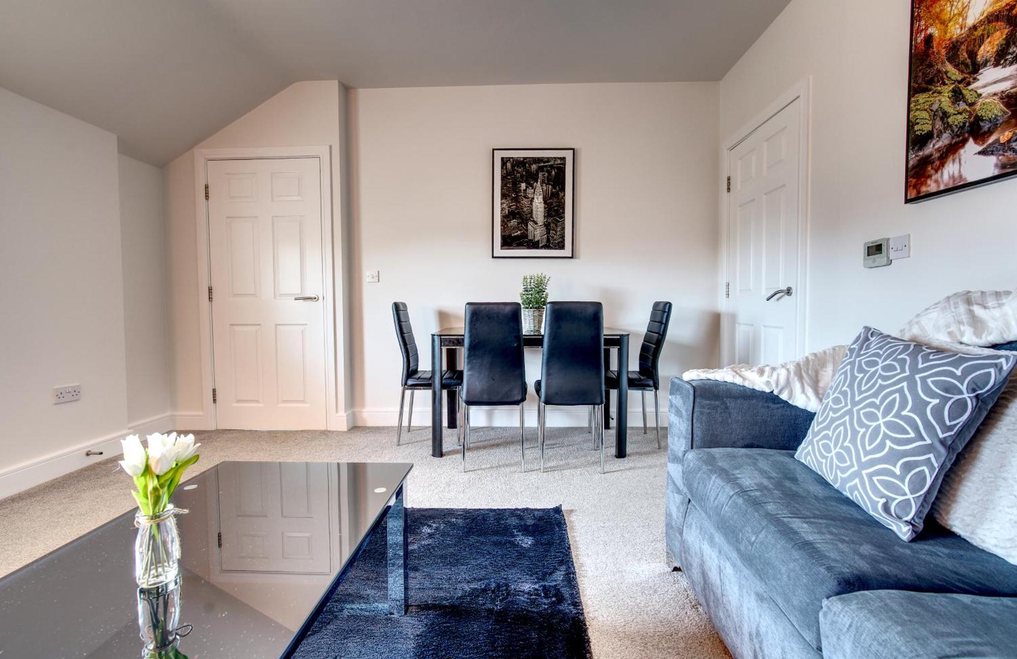 #St Georges Court By Derbnb, Spacious 2 Bedroom Apartments, Free Parking, Wi-Fi, Netflix & Within Walking Distance Of The City Centre Derby Eksteriør billede