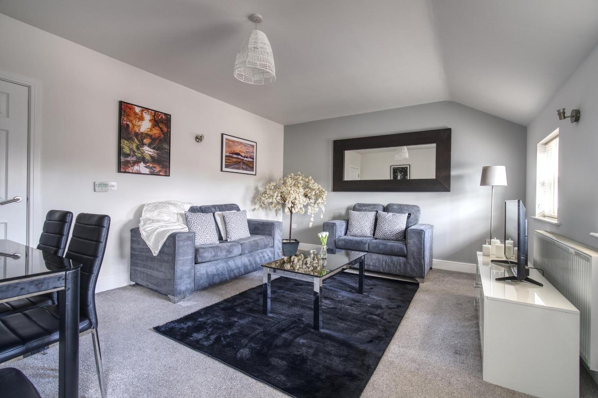 #St Georges Court By Derbnb, Spacious 2 Bedroom Apartments, Free Parking, Wi-Fi, Netflix & Within Walking Distance Of The City Centre Derby Eksteriør billede