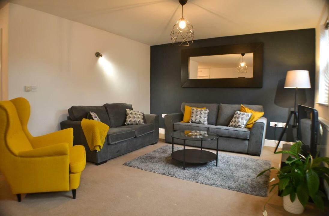 #St Georges Court By Derbnb, Spacious 2 Bedroom Apartments, Free Parking, Wi-Fi, Netflix & Within Walking Distance Of The City Centre Derby Eksteriør billede